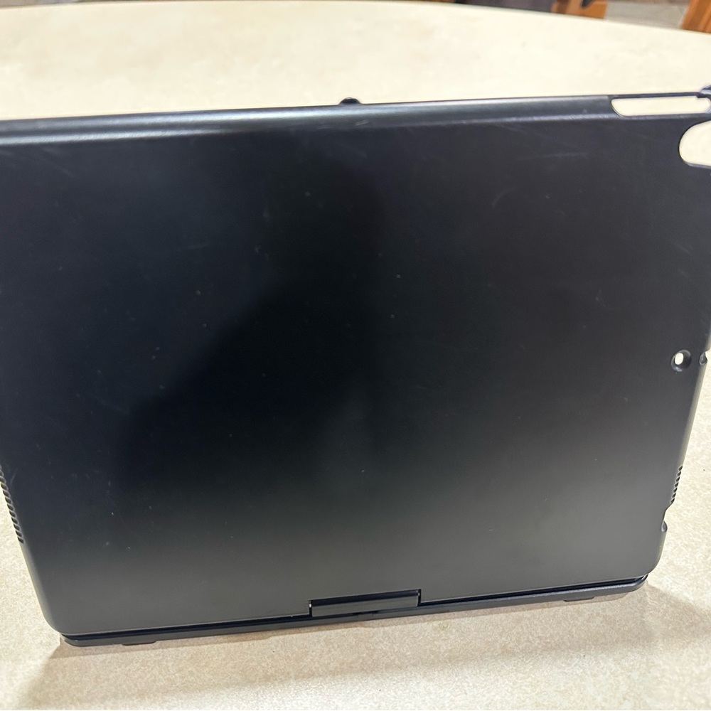Black Keyboard Case for Tablet - Picture 3 of 4